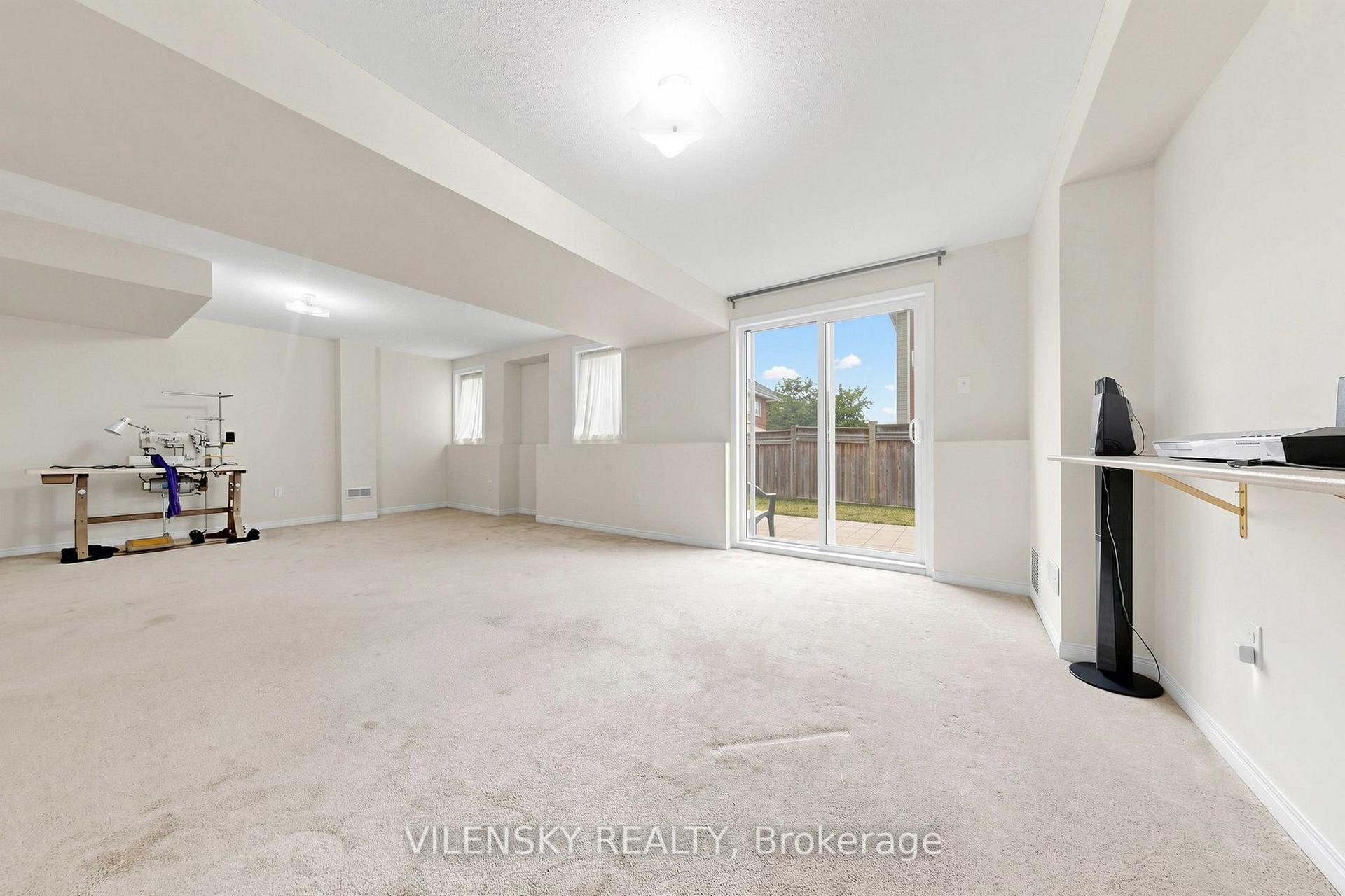 Photo 35 of 46 Westcliffe Crescent, Richmond Hill, Jefferson — HOMEH