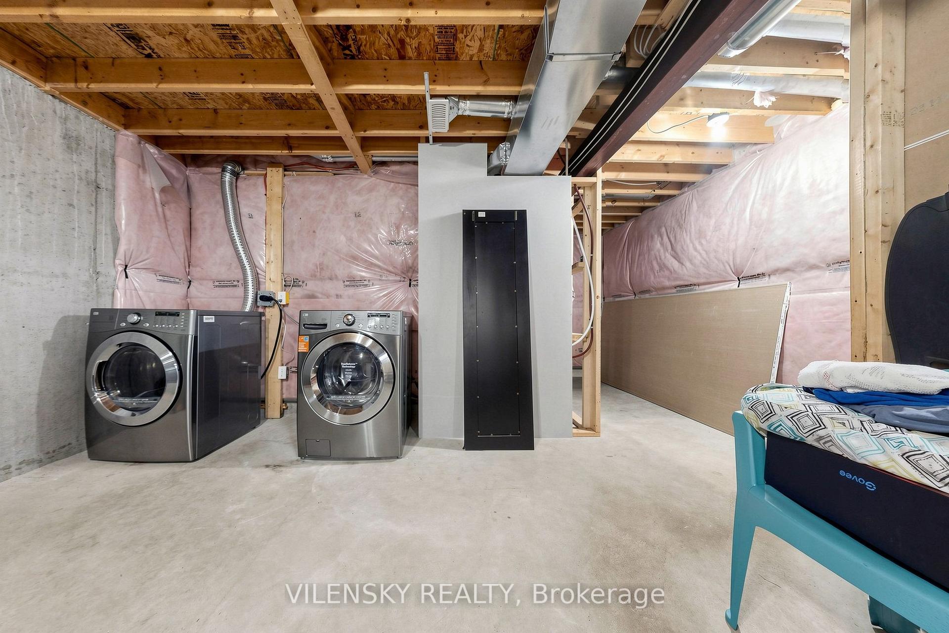 Photo 38 of 46 Westcliffe Crescent, Richmond Hill, Jefferson — HOMEH