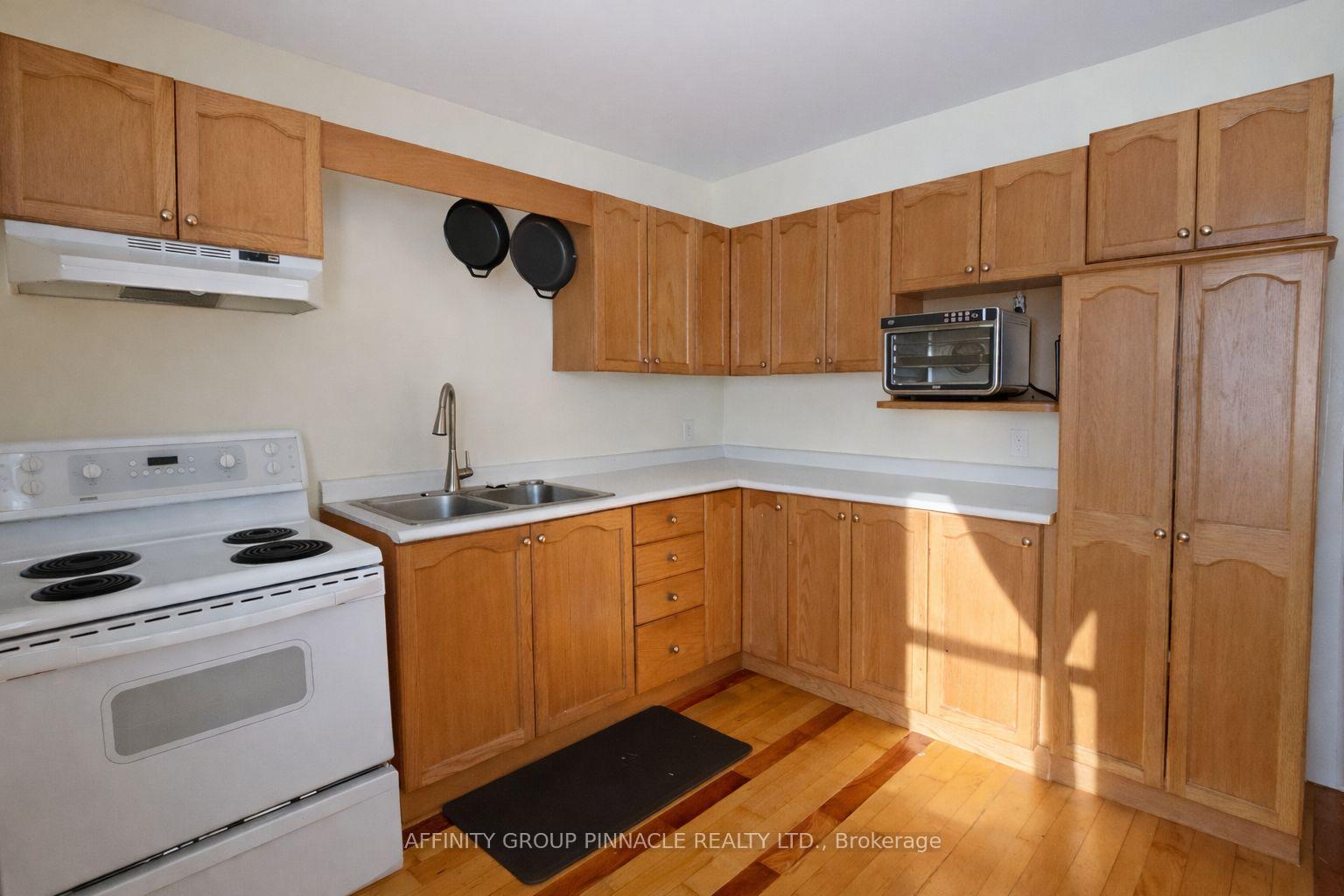 Photo 10 of 482 Portage Road, Kawartha Lakes, Eldon — HOMEH