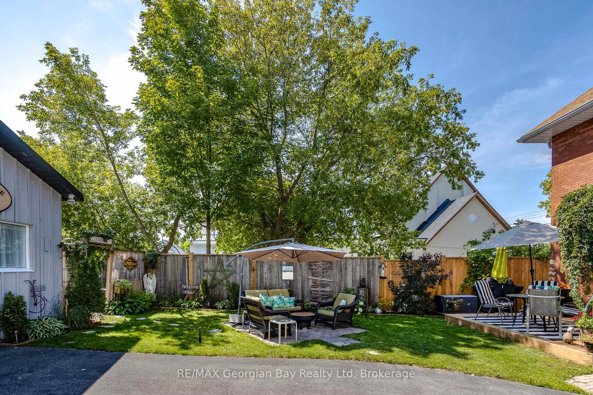 Photo 5 of 449 Elizabeth Street, Midland — HOMEH