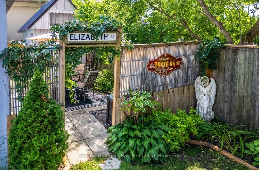 Photo 8 of 449 Elizabeth Street, Midland — HOMEH