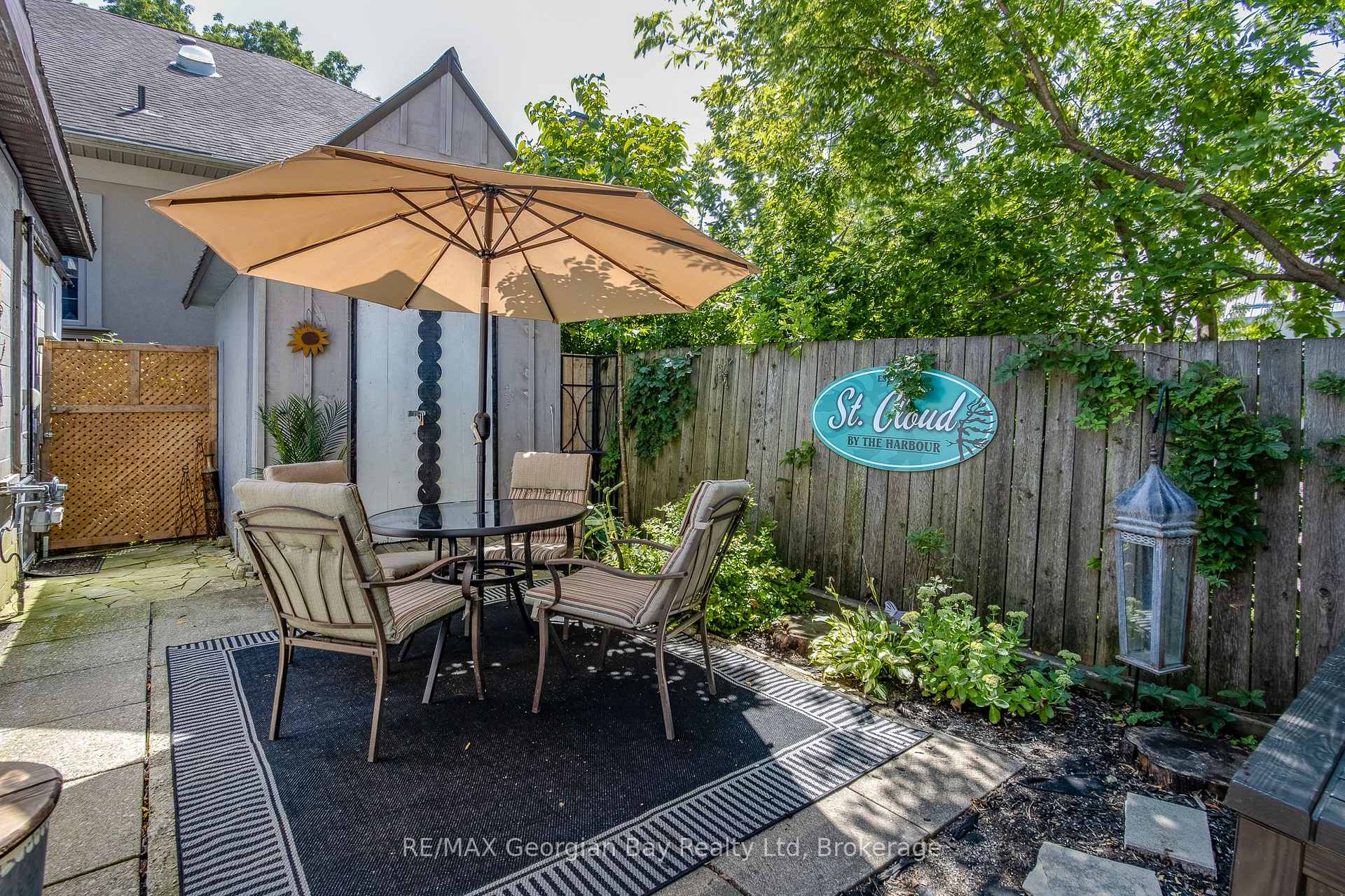 Photo 9 of 449 Elizabeth Street, Midland — HOMEH