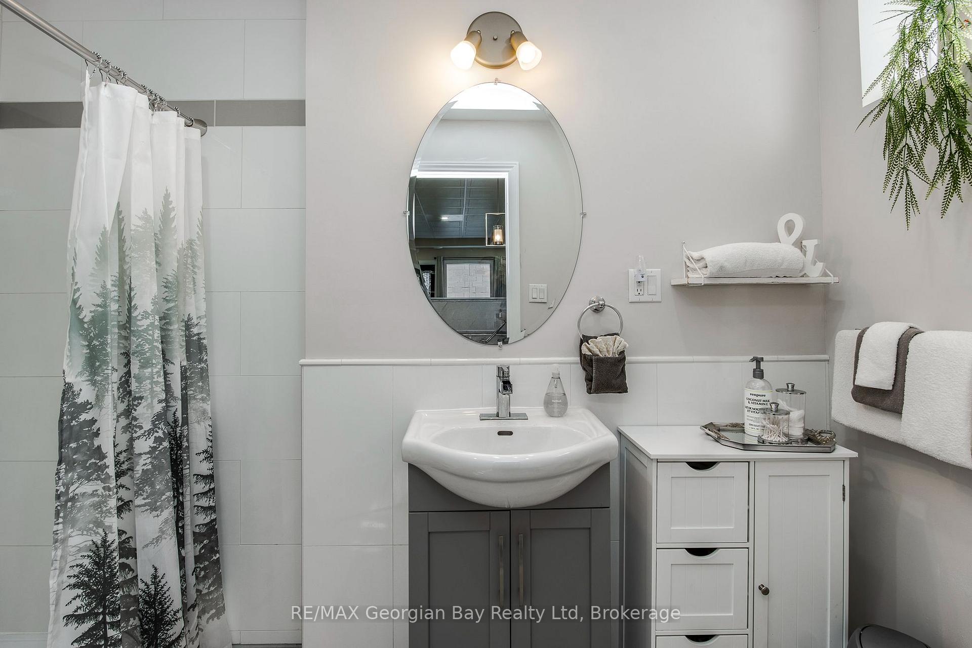 Photo 30 of 449 Elizabeth Street, Midland — HOMEH