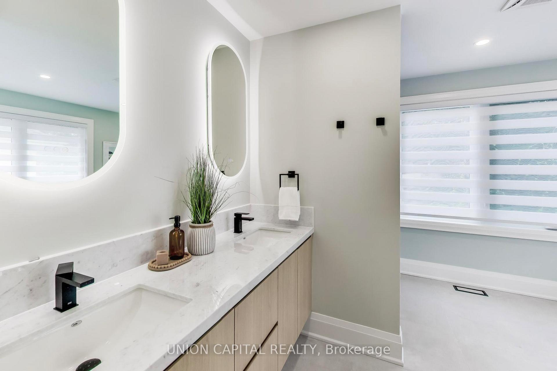 Photo 26 of 58 Forsyth Avenue N, Hamilton, Westdale — HOMEH
