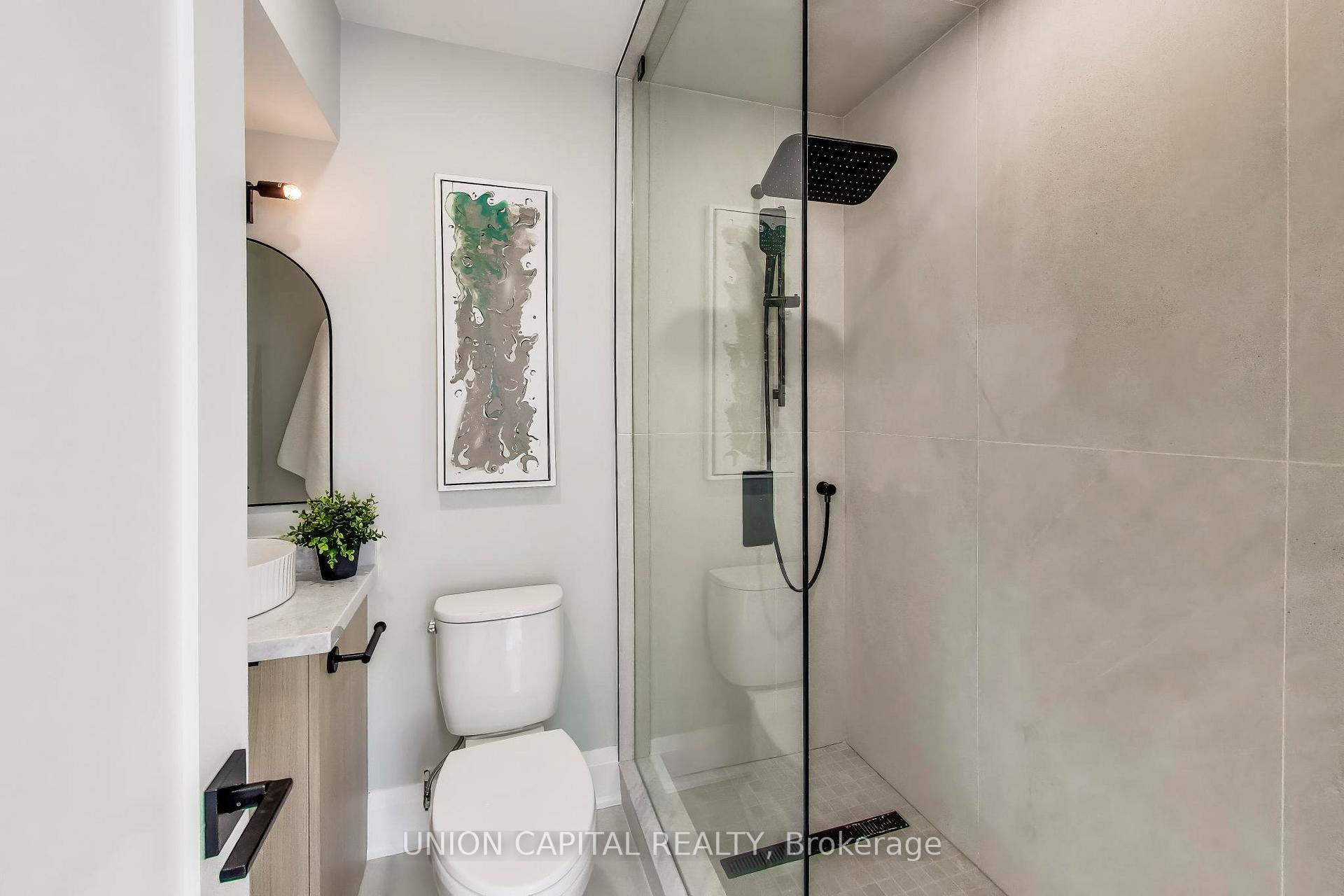 Photo 36 of 58 Forsyth Avenue N, Hamilton, Westdale — HOMEH