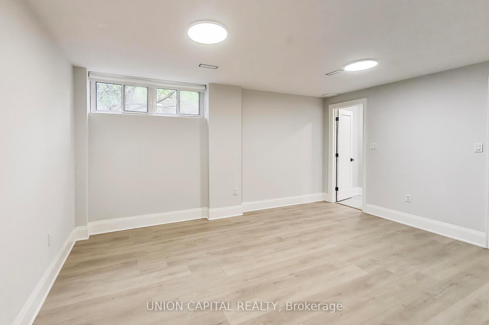 Photo 42 of 58 Forsyth Avenue N, Hamilton, Westdale — HOMEH