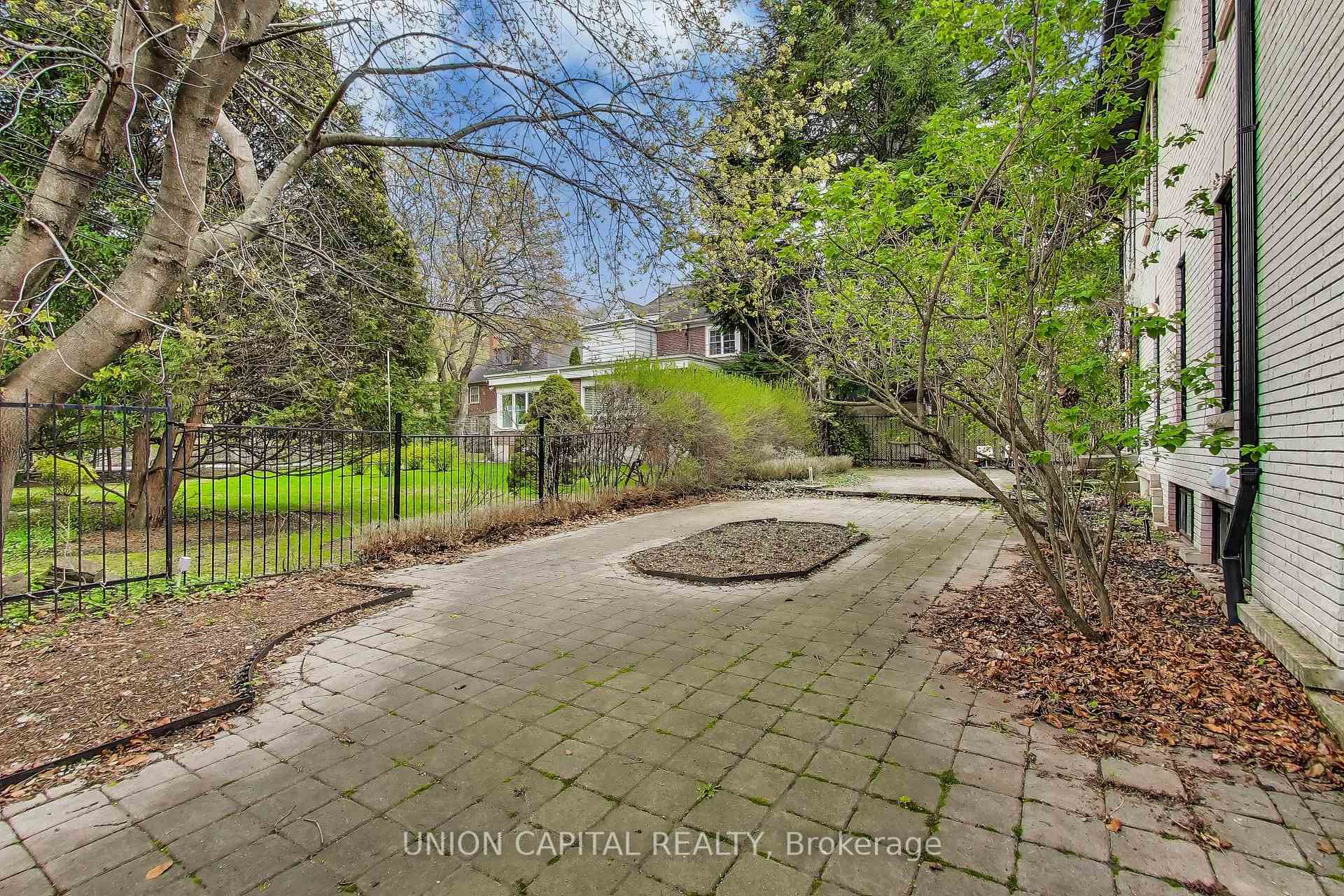 Photo 50 of 58 Forsyth Avenue N, Hamilton, Westdale — HOMEH