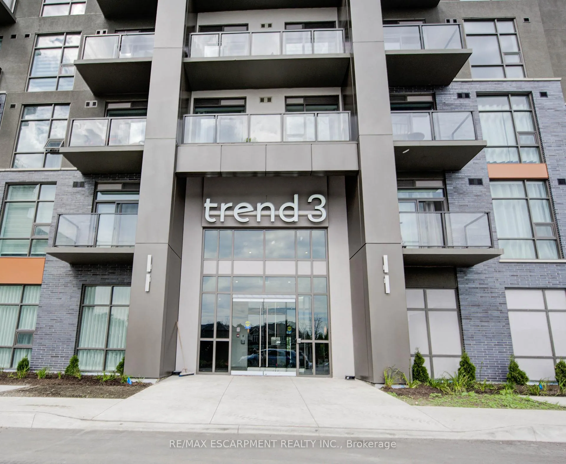 Photo 2 of Unit 1108, 470 Dundas Street E, Hamilton, Waterdown — HOMEH
