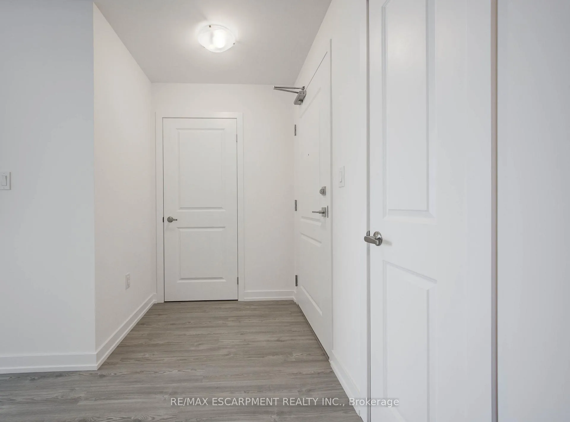 Photo 10 of Unit 1108, 470 Dundas Street E, Hamilton, Waterdown — HOMEH