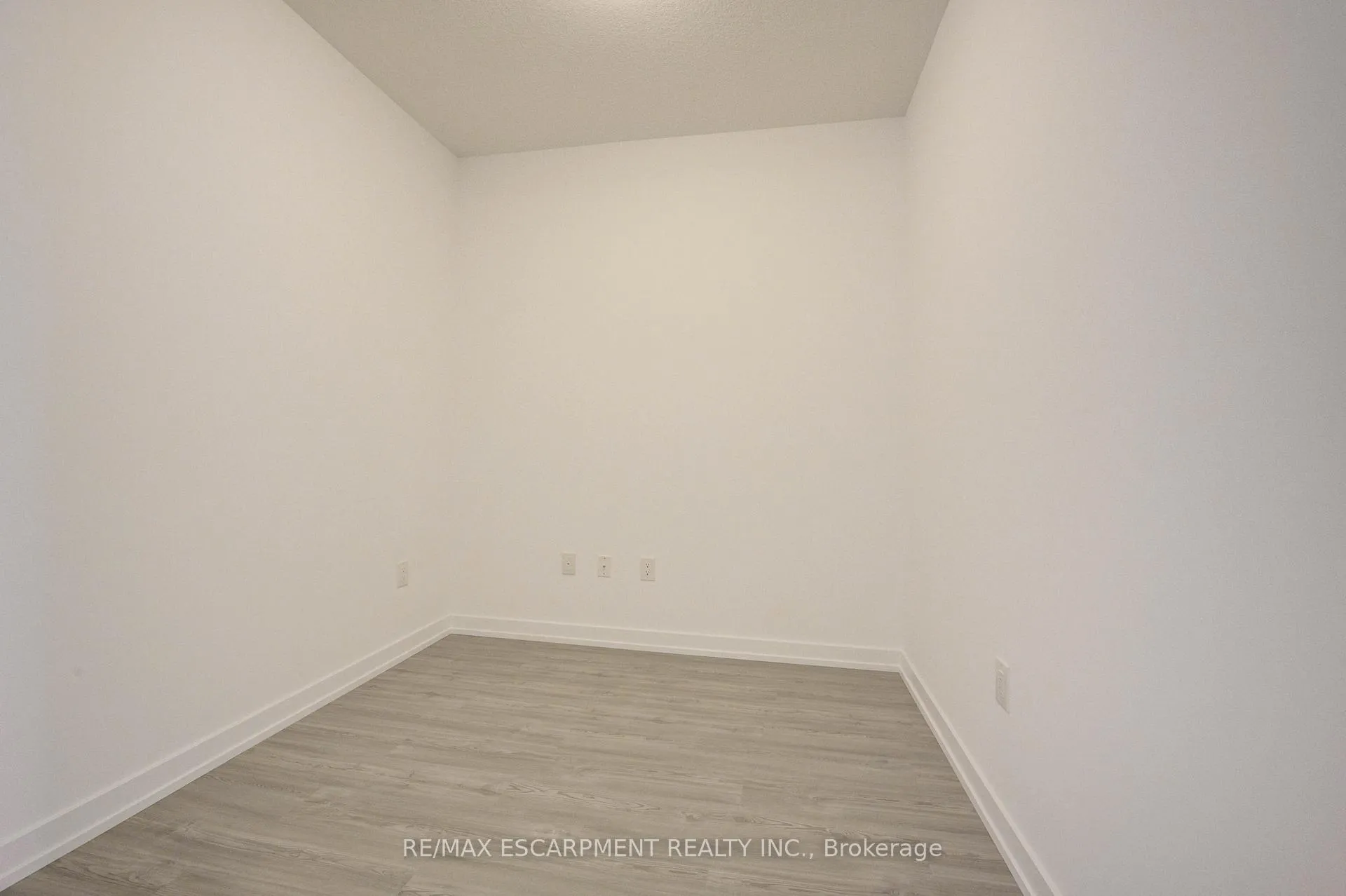 Photo 11 of Unit 1108, 470 Dundas Street E, Hamilton, Waterdown — HOMEH