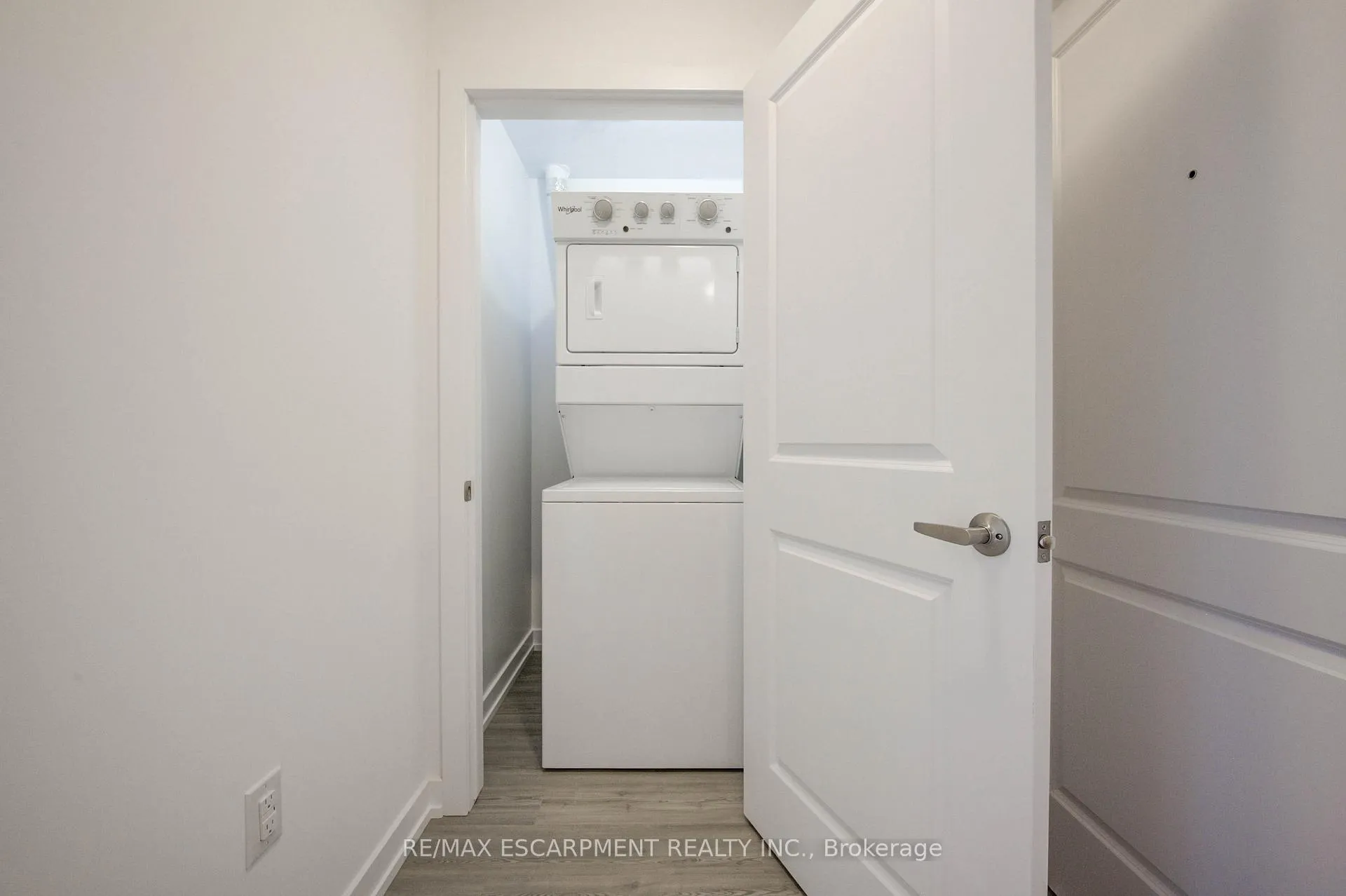 Photo 12 of Unit 1108, 470 Dundas Street E, Hamilton, Waterdown — HOMEH