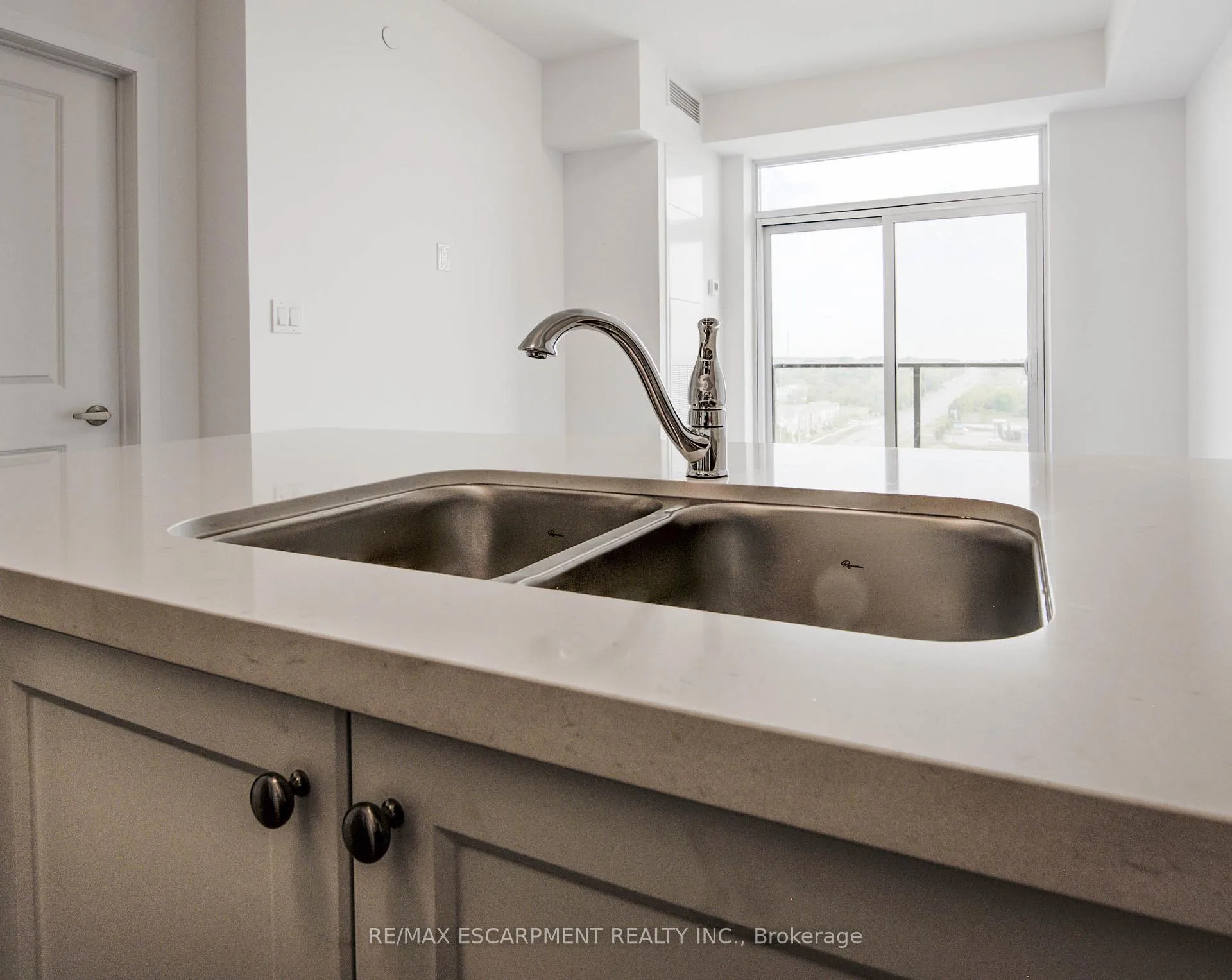 Photo 14 of Unit 1108, 470 Dundas Street E, Hamilton, Waterdown — HOMEH