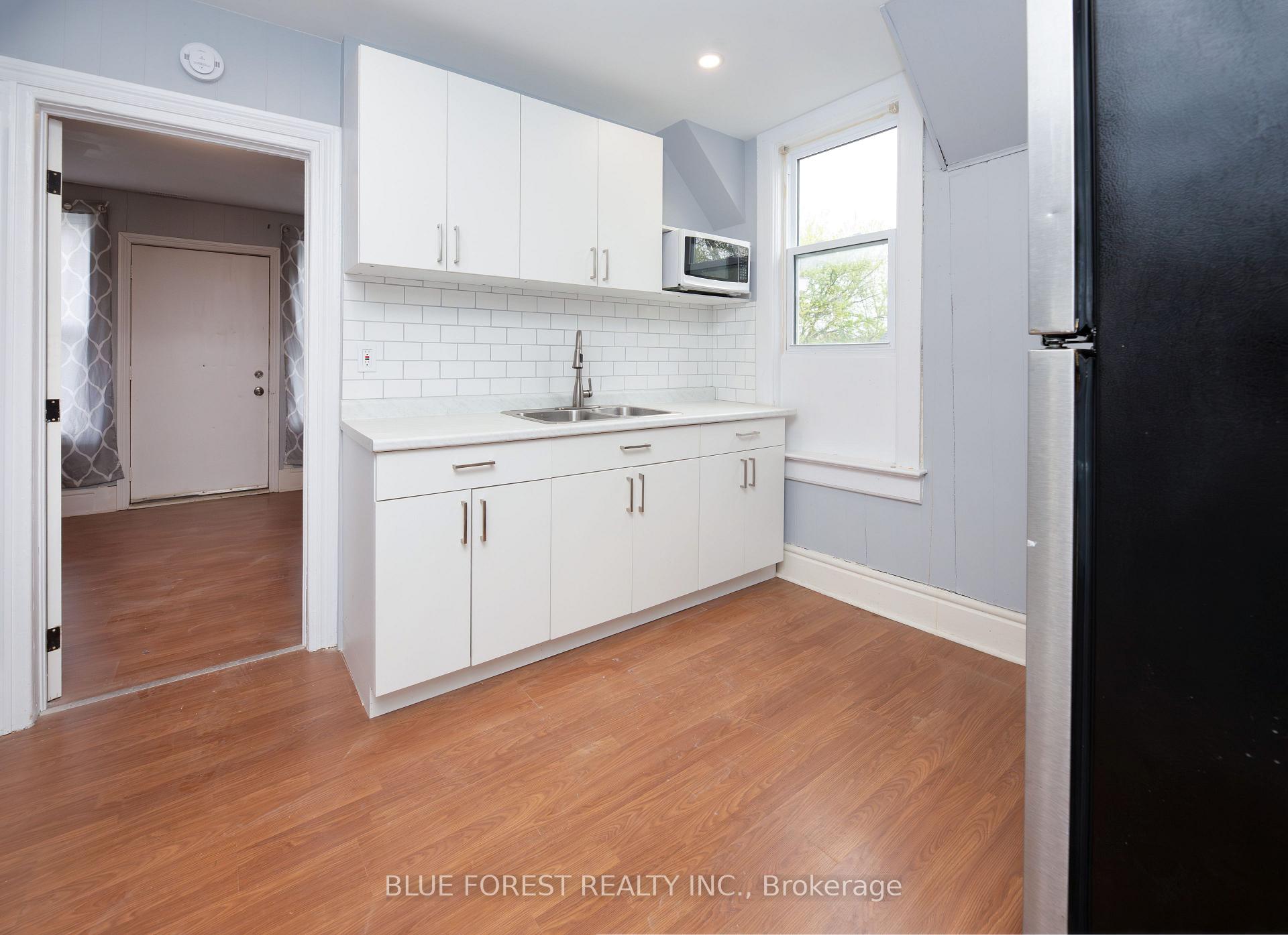 Photo 4 of 128 West Street, Chatham-Kent, Chatham — HOMEH