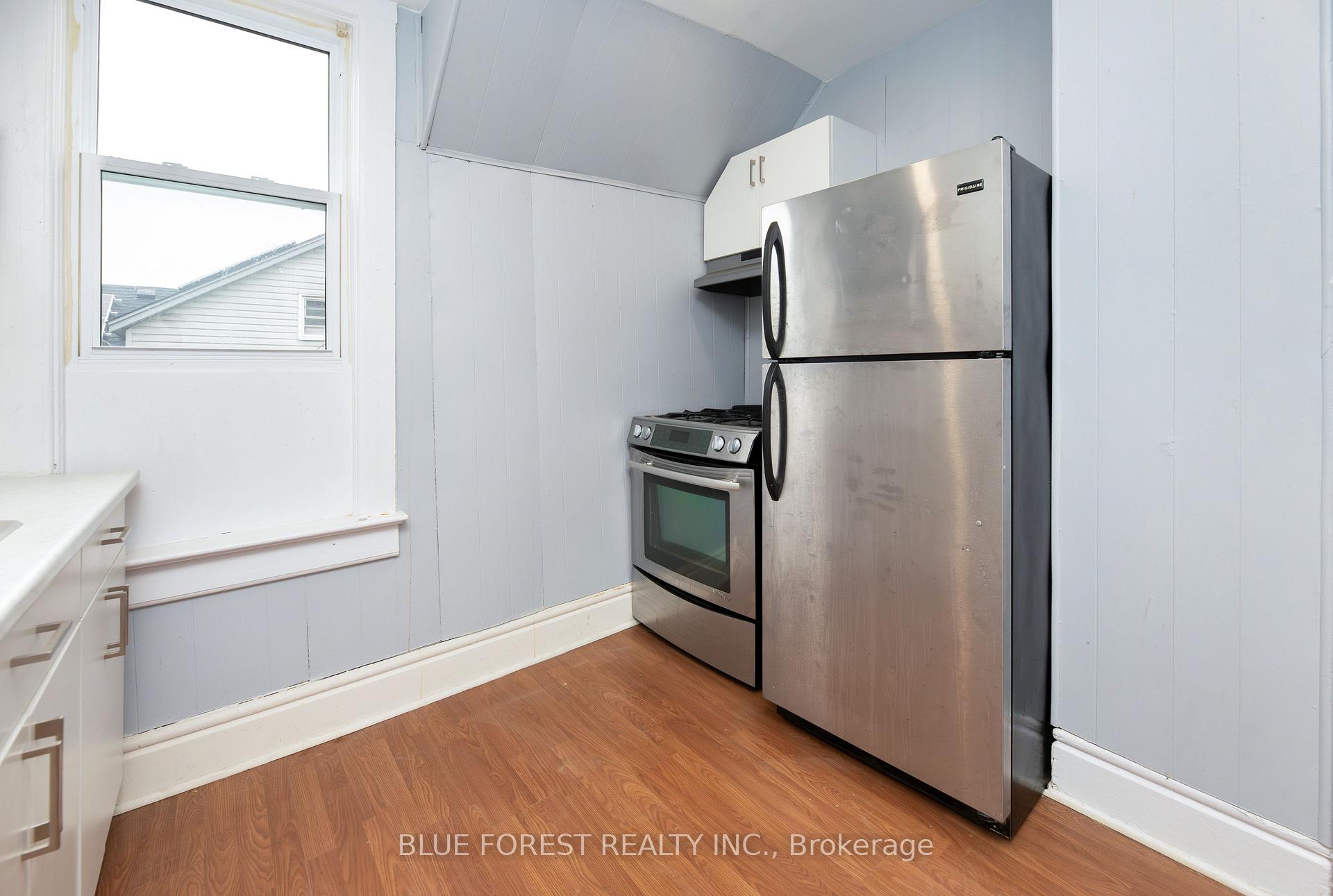 Photo 6 of 128 West Street, Chatham-Kent, Chatham — HOMEH