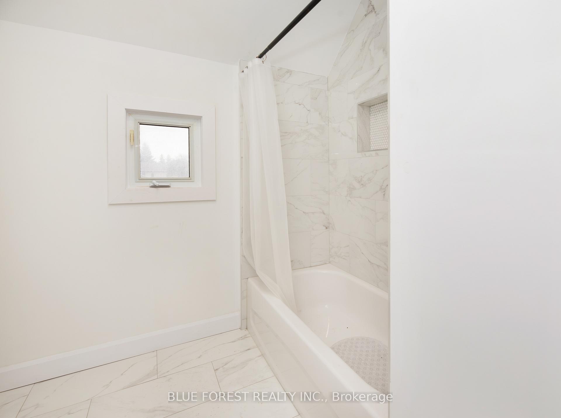 Photo 16 of 128 West Street, Chatham-Kent, Chatham — HOMEH