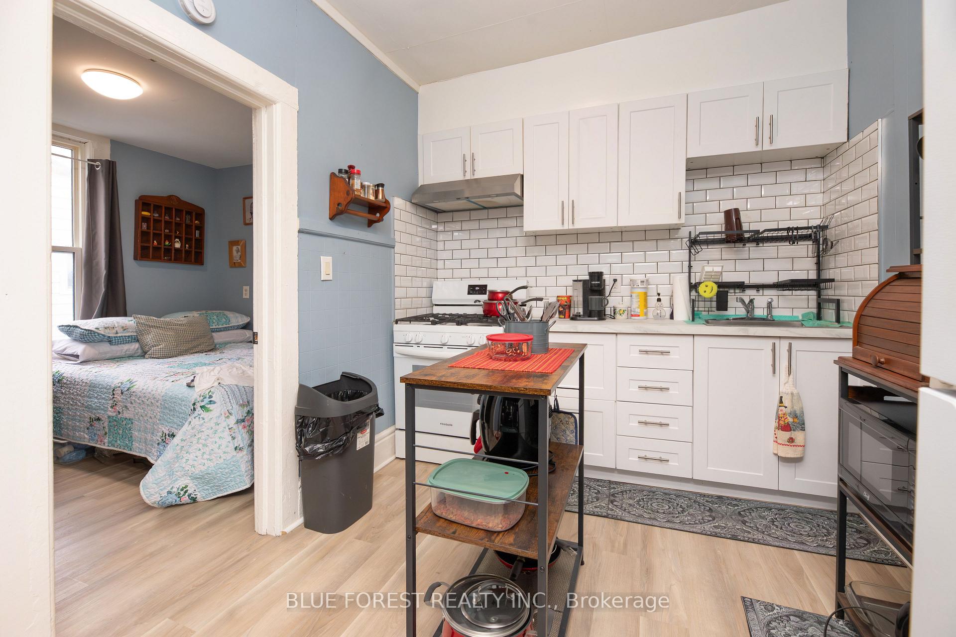 Photo 21 of 128 West Street, Chatham-Kent, Chatham — HOMEH