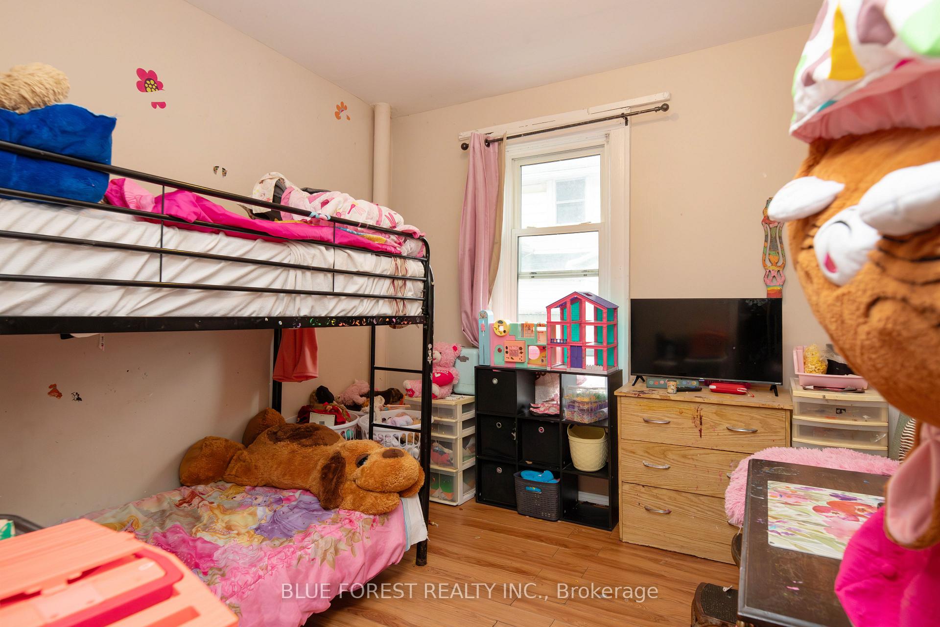 Photo 36 of 128 West Street, Chatham-Kent, Chatham — HOMEH