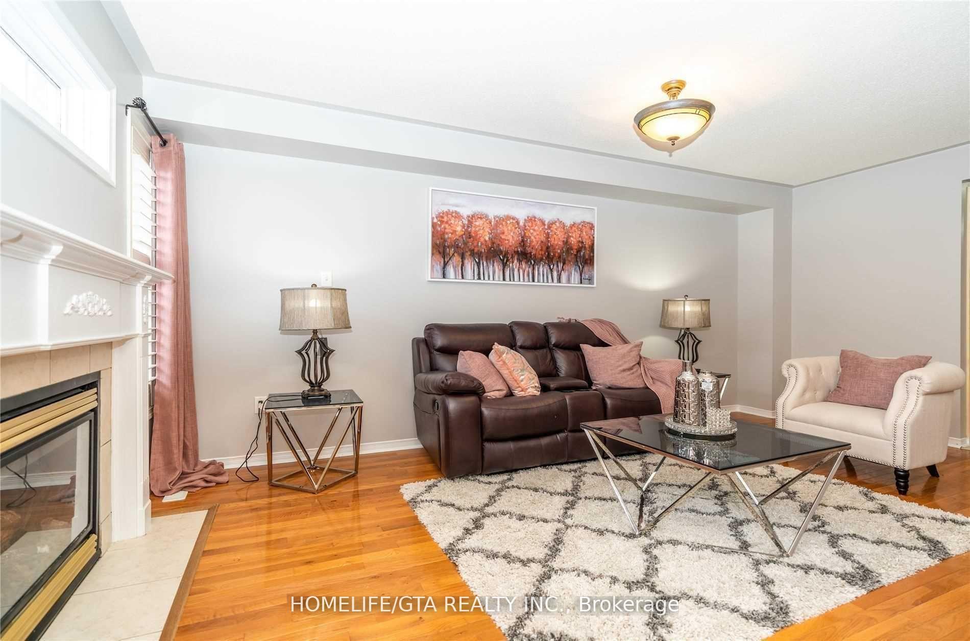 Photo 4 of 26 Jonesridge Drive, Ajax, Northwest Ajax — HOMEH