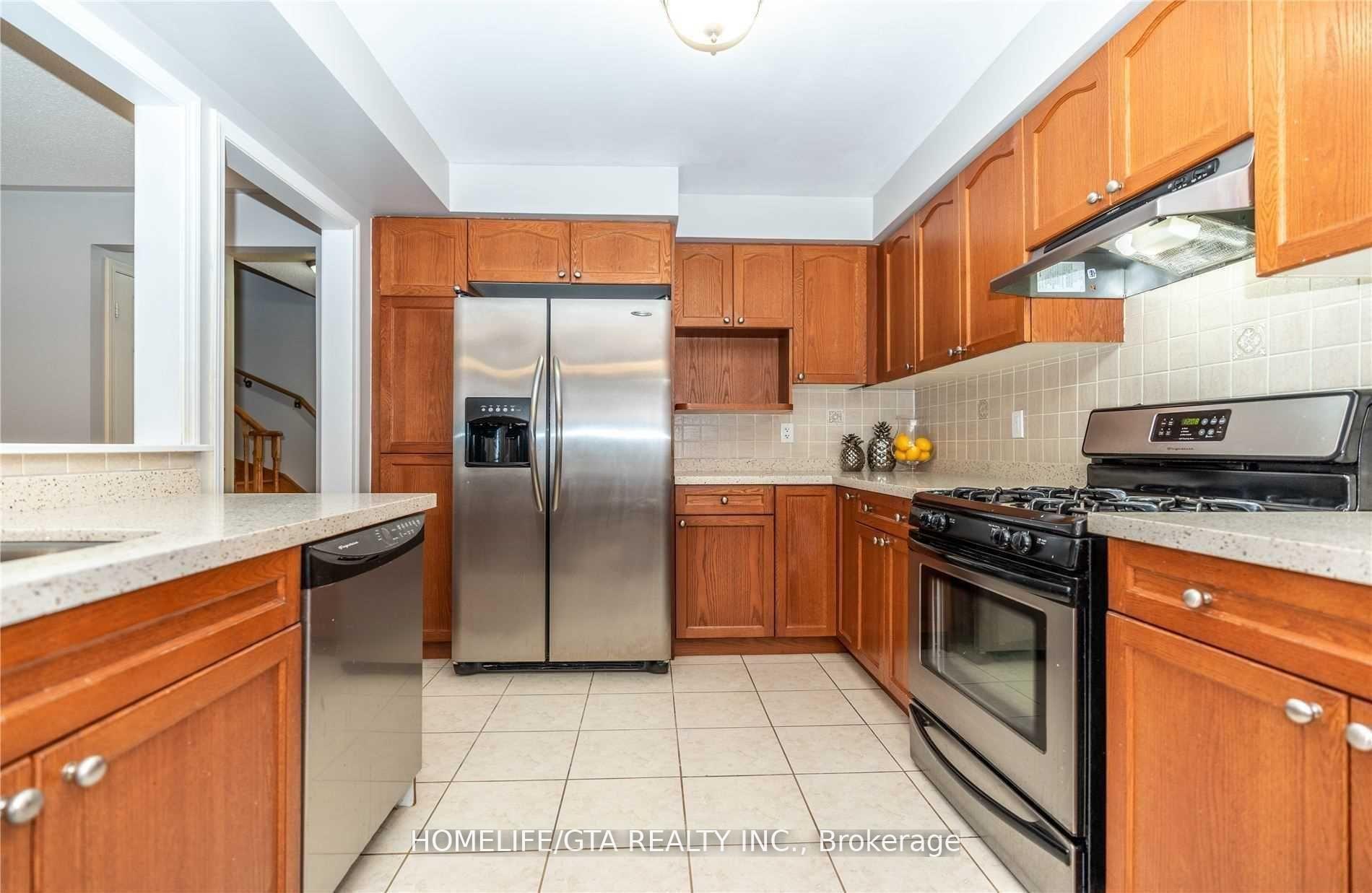 Photo 7 of 26 Jonesridge Drive, Ajax, Northwest Ajax — HOMEH