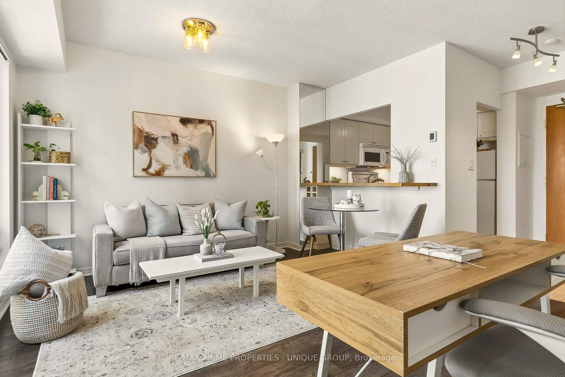 Photo of Unit 1005, 99 Hayden Street
