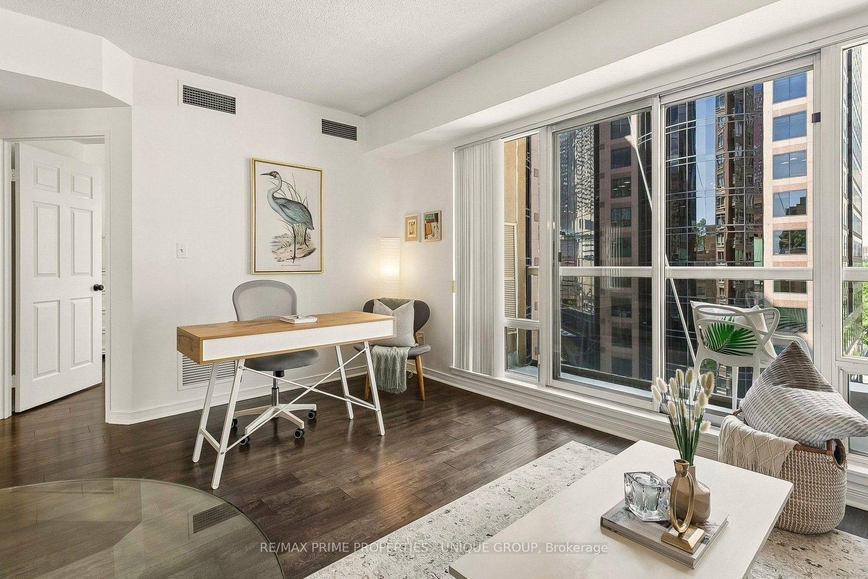 Photo 6 of Unit 1005, 99 Hayden Street, Toronto, Church-Yonge Corridor — HOMEH