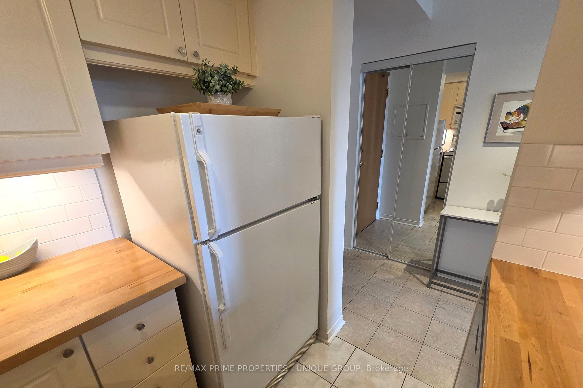 Photo 14 of Unit 1005, 99 Hayden Street, Toronto, Church-Yonge Corridor — HOMEH