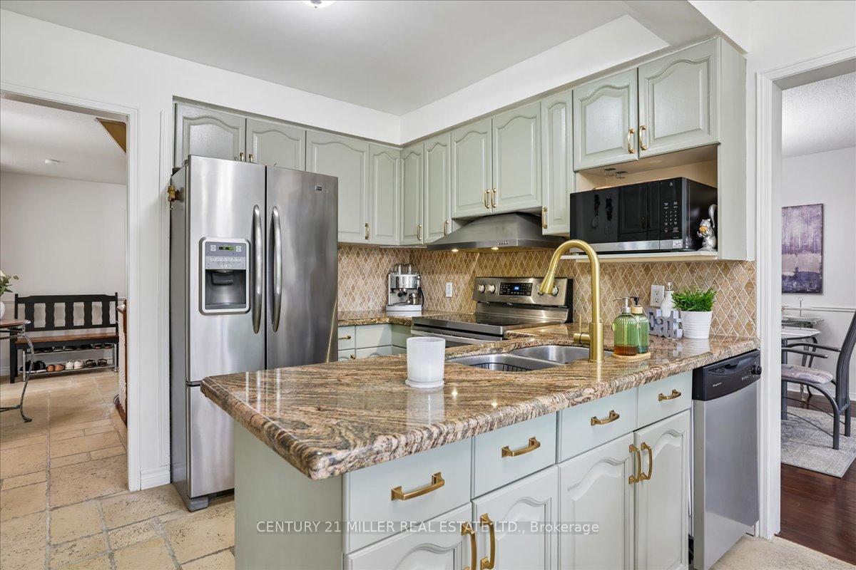 Photo 12 of 2120 Sixth Line, Oakville, River Oaks — HOMEH