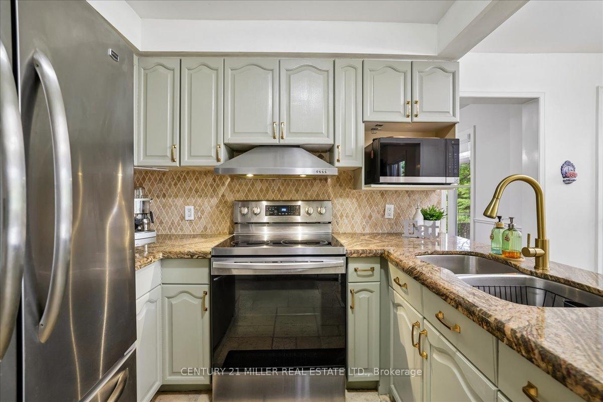 Photo 13 of 2120 Sixth Line, Oakville, River Oaks — HOMEH