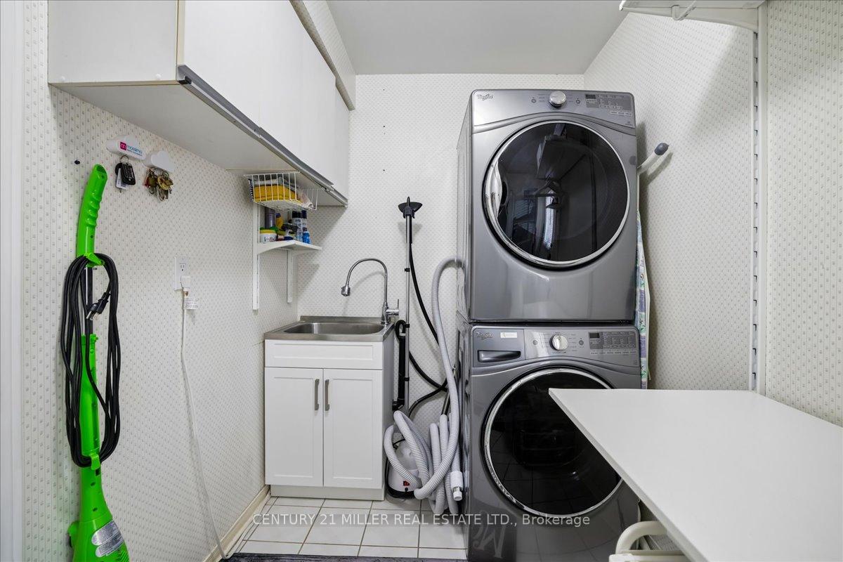 Photo 15 of 2120 Sixth Line, Oakville, River Oaks — HOMEH