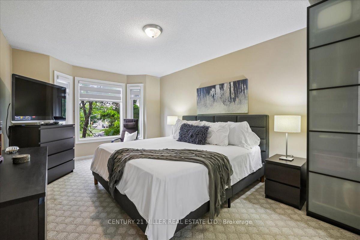Photo 17 of 2120 Sixth Line, Oakville, River Oaks — HOMEH