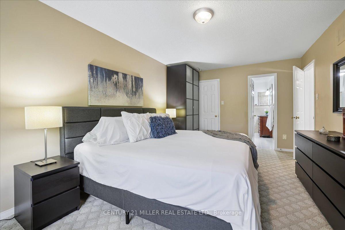 Photo 18 of 2120 Sixth Line, Oakville, River Oaks — HOMEH