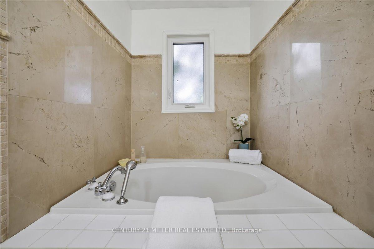 Photo 20 of 2120 Sixth Line, Oakville, River Oaks — HOMEH