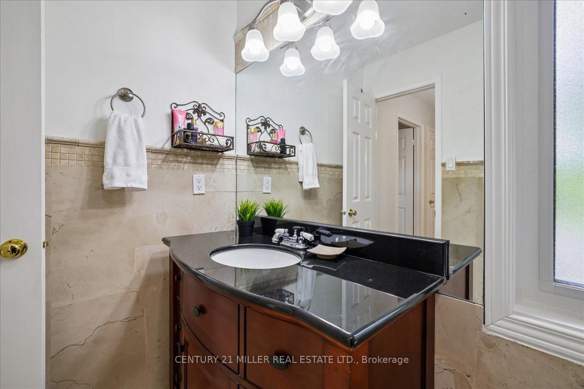 Photo 24 of 2120 Sixth Line, Oakville, River Oaks — HOMEH