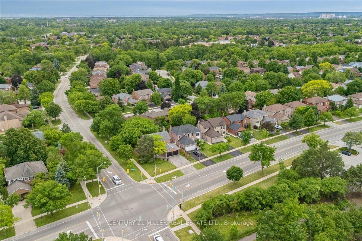 Photo 42 of 2120 Sixth Line, Oakville, River Oaks — HOMEH