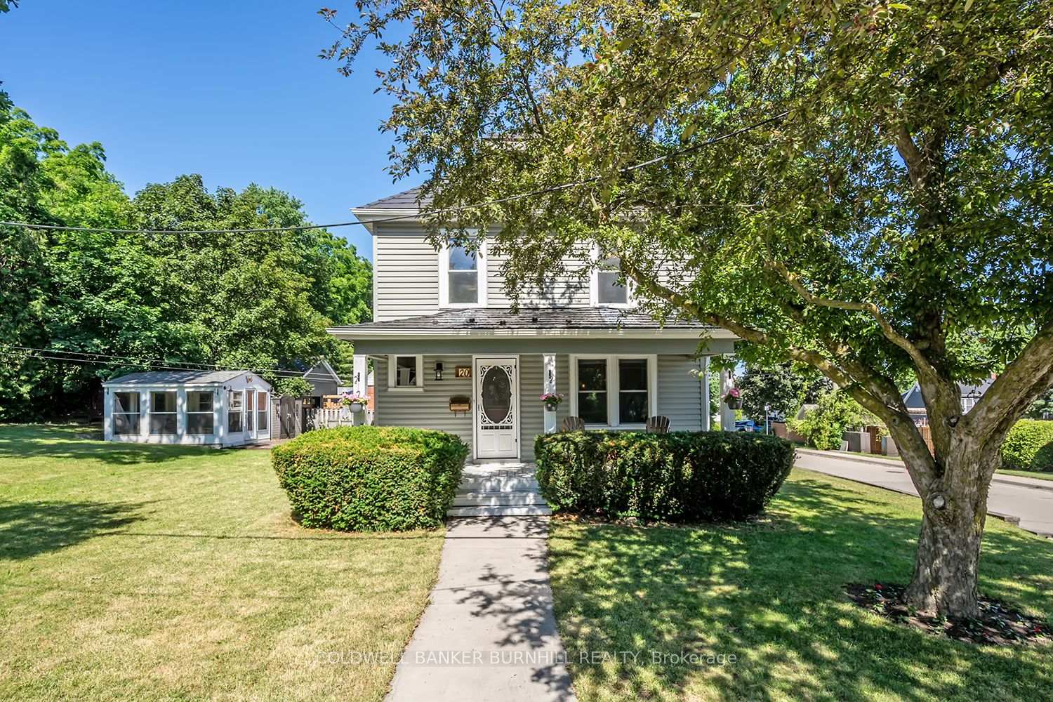 Photo 1 of 20 Wardrope Avenue, Hamilton, Stoney Creek — HOMEH