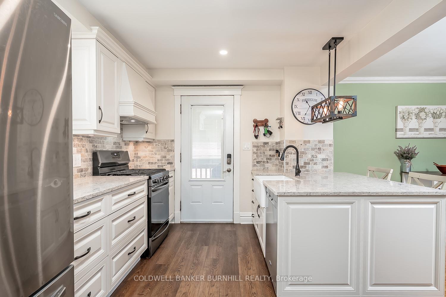 Photo 13 of 20 Wardrope Avenue, Hamilton, Stoney Creek — HOMEH