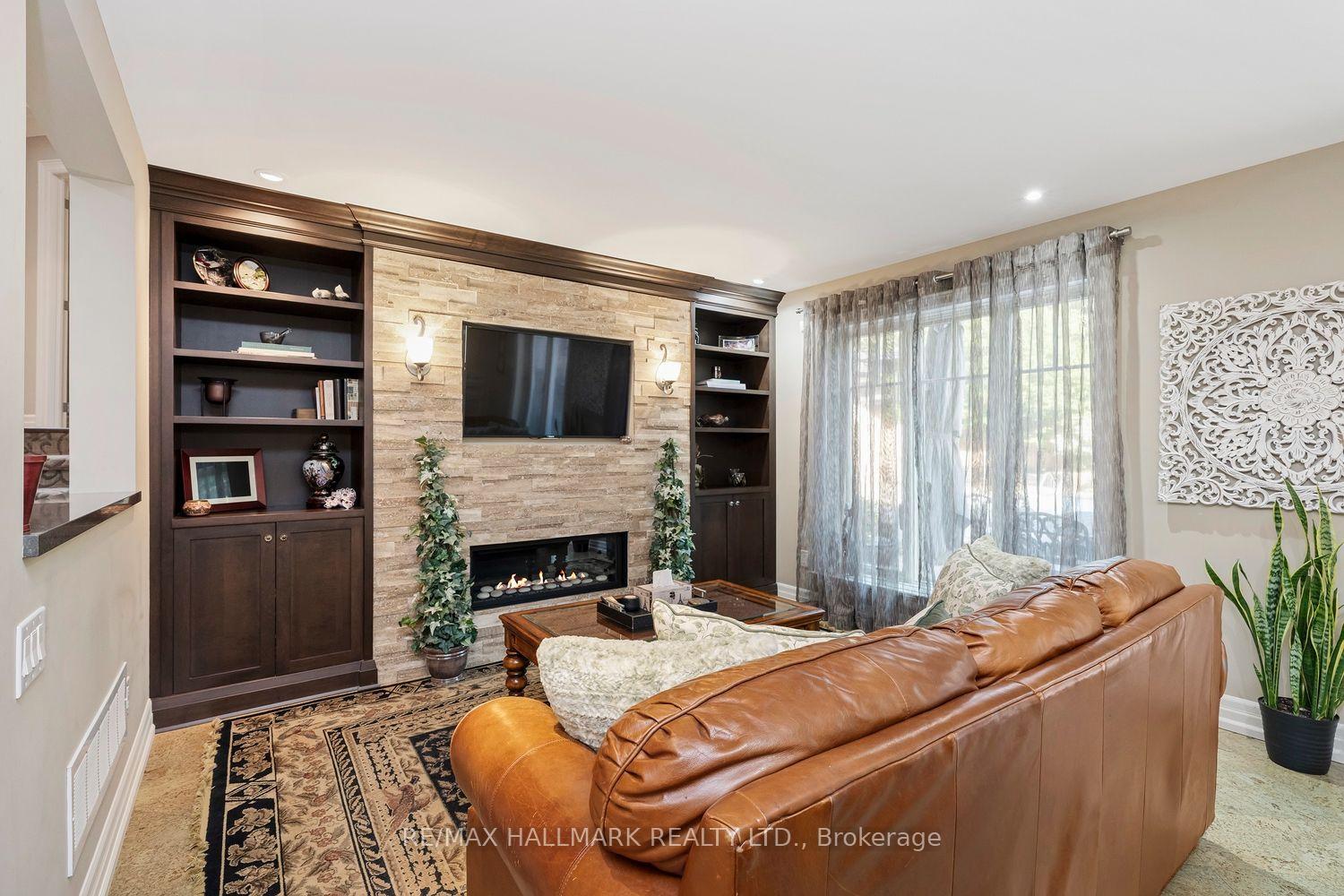 Photo 16 of 25 Queensborough Crescent, Etobicoke, Willowridge-Martingrove-Richview — HOMEH