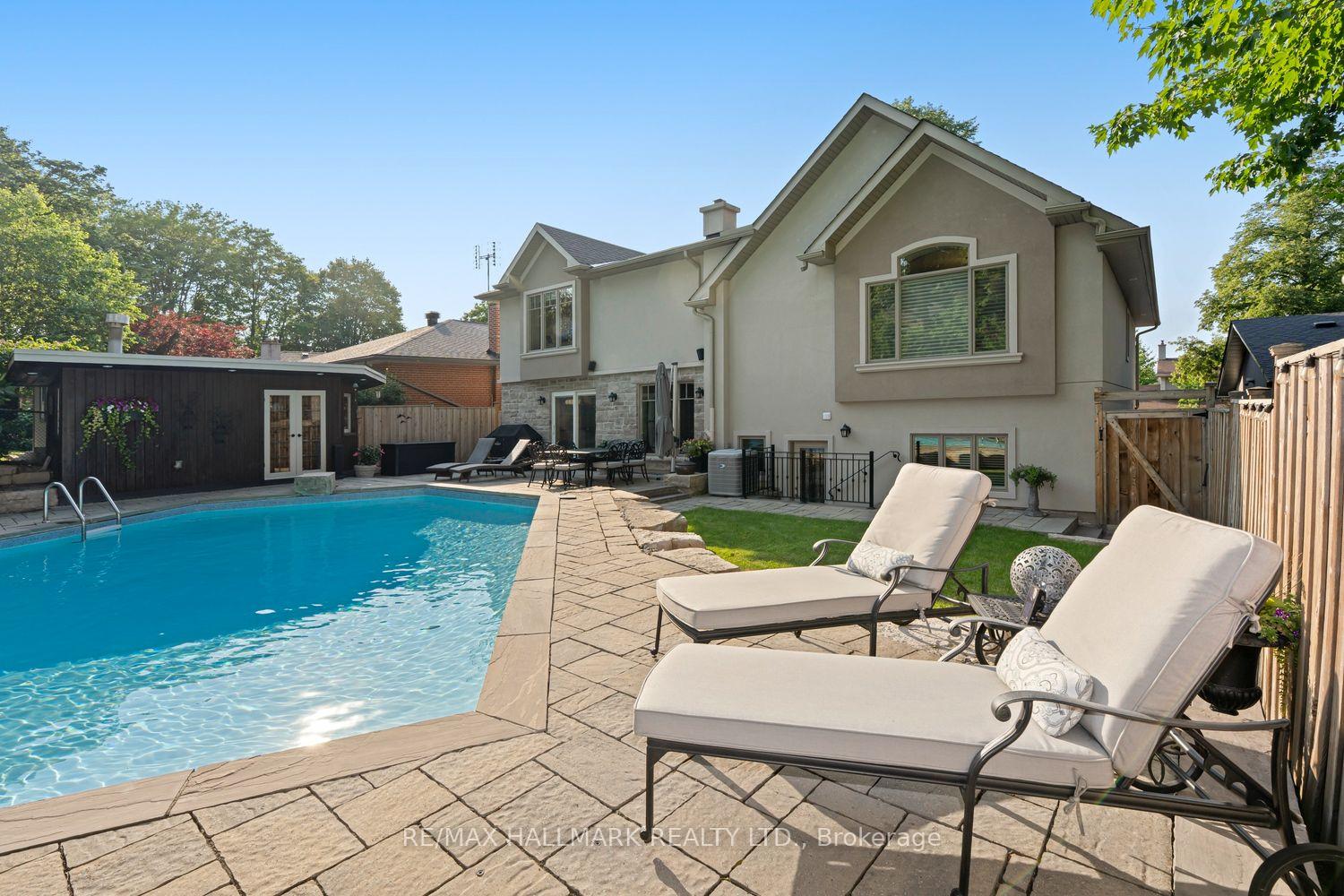 Photo 39 of 25 Queensborough Crescent, Etobicoke, Willowridge-Martingrove-Richview — HOMEH