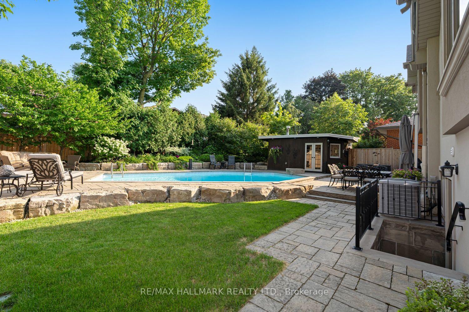 Photo 40 of 25 Queensborough Crescent, Etobicoke, Willowridge-Martingrove-Richview — HOMEH