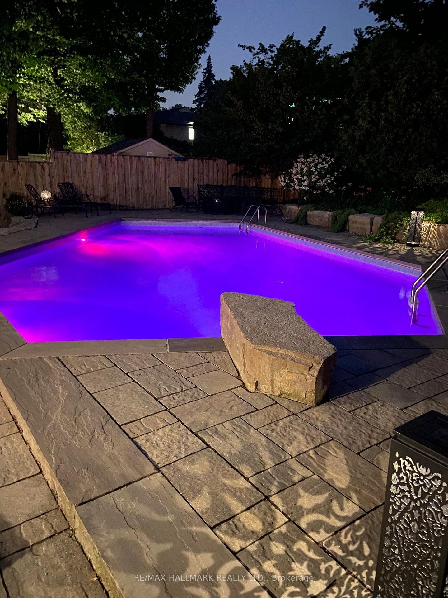 Photo 45 of 25 Queensborough Crescent, Etobicoke, Willowridge-Martingrove-Richview — HOMEH