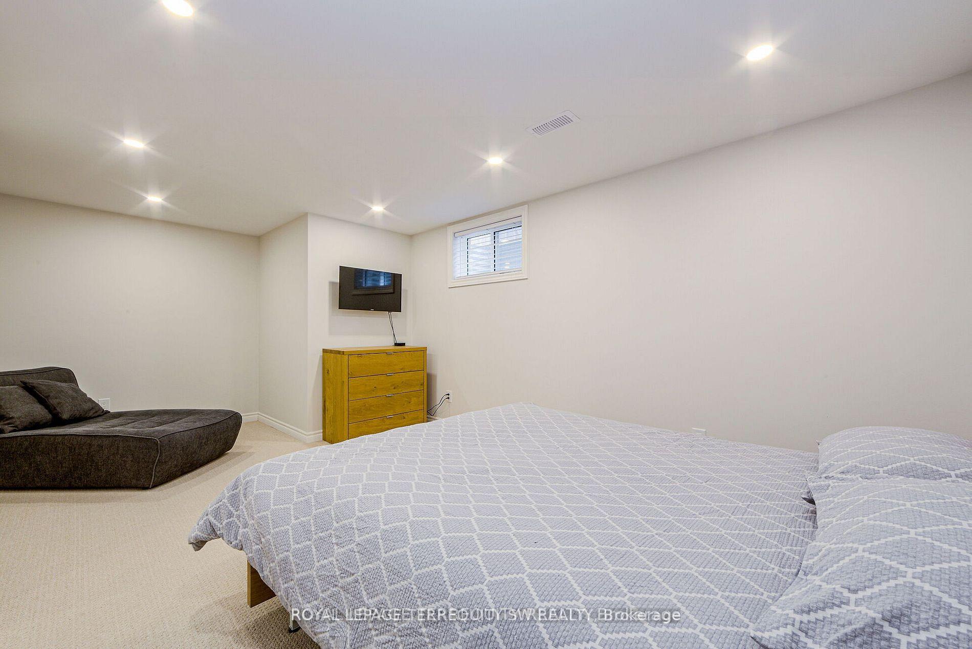 Photo 41 of 2025 Parklane Crescent, Burlington, Rose — HOMEH