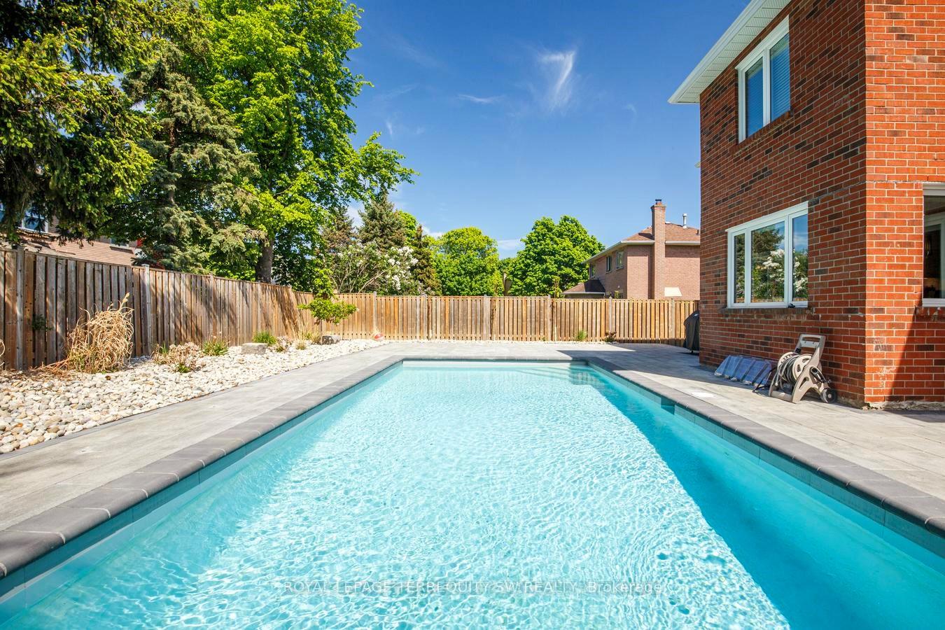 Photo 44 of 2025 Parklane Crescent, Burlington, Rose — HOMEH