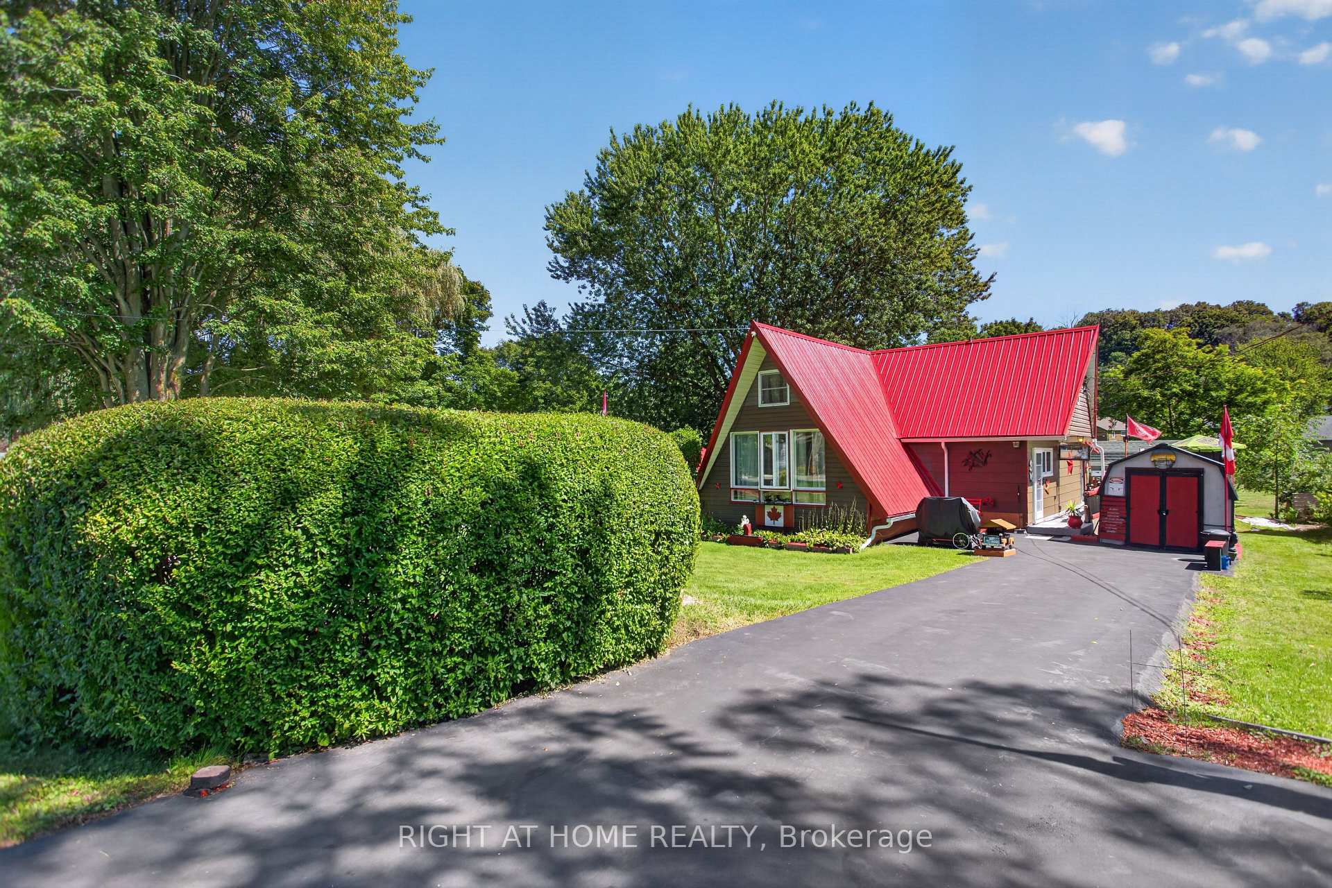 Photo 3 of 3612 Imperial Road, Malahide, Rural Malahide — HOMEH