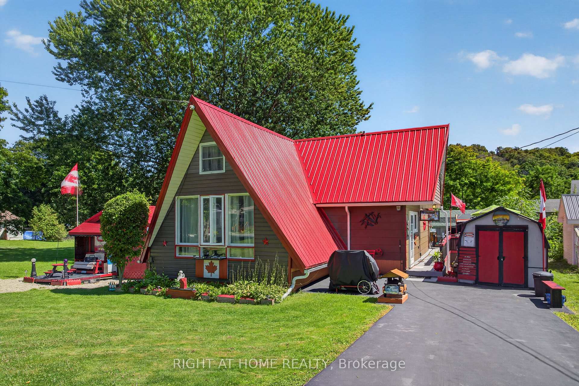 Photo 7 of 3612 Imperial Road, Malahide, Rural Malahide — HOMEH