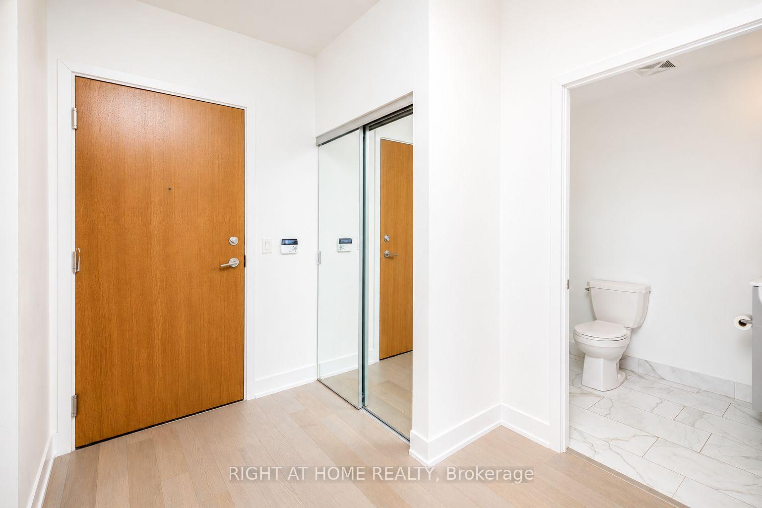 Photo 3 of Unit LPH02B, 20 Shore Breeze Drive, Etobicoke, Mimico — HOMEH