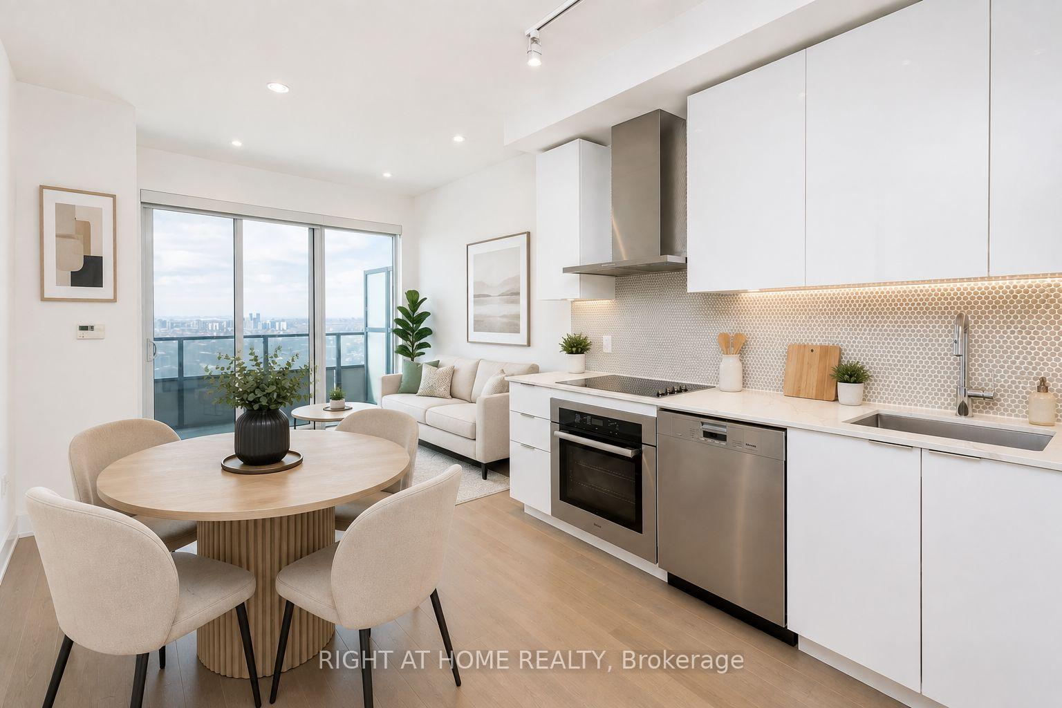 Photo 5 of Unit LPH02B, 20 Shore Breeze Drive, Etobicoke, Mimico — HOMEH