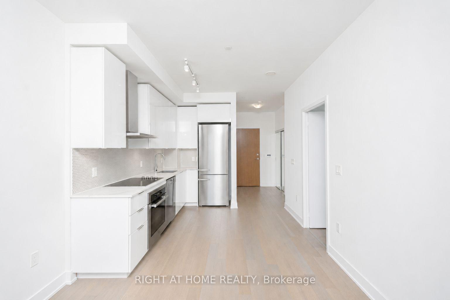 Photo 15 of Unit LPH02B, 20 Shore Breeze Drive, Etobicoke, Mimico — HOMEH