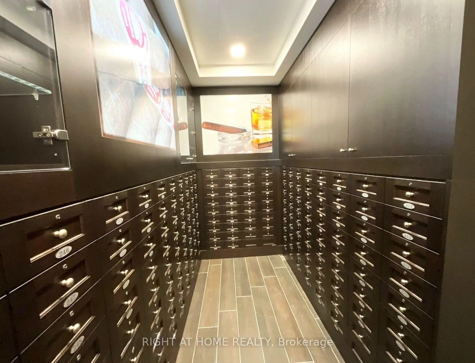 Photo 42 of Unit LPH02B, 20 Shore Breeze Drive, Etobicoke, Mimico — HOMEH