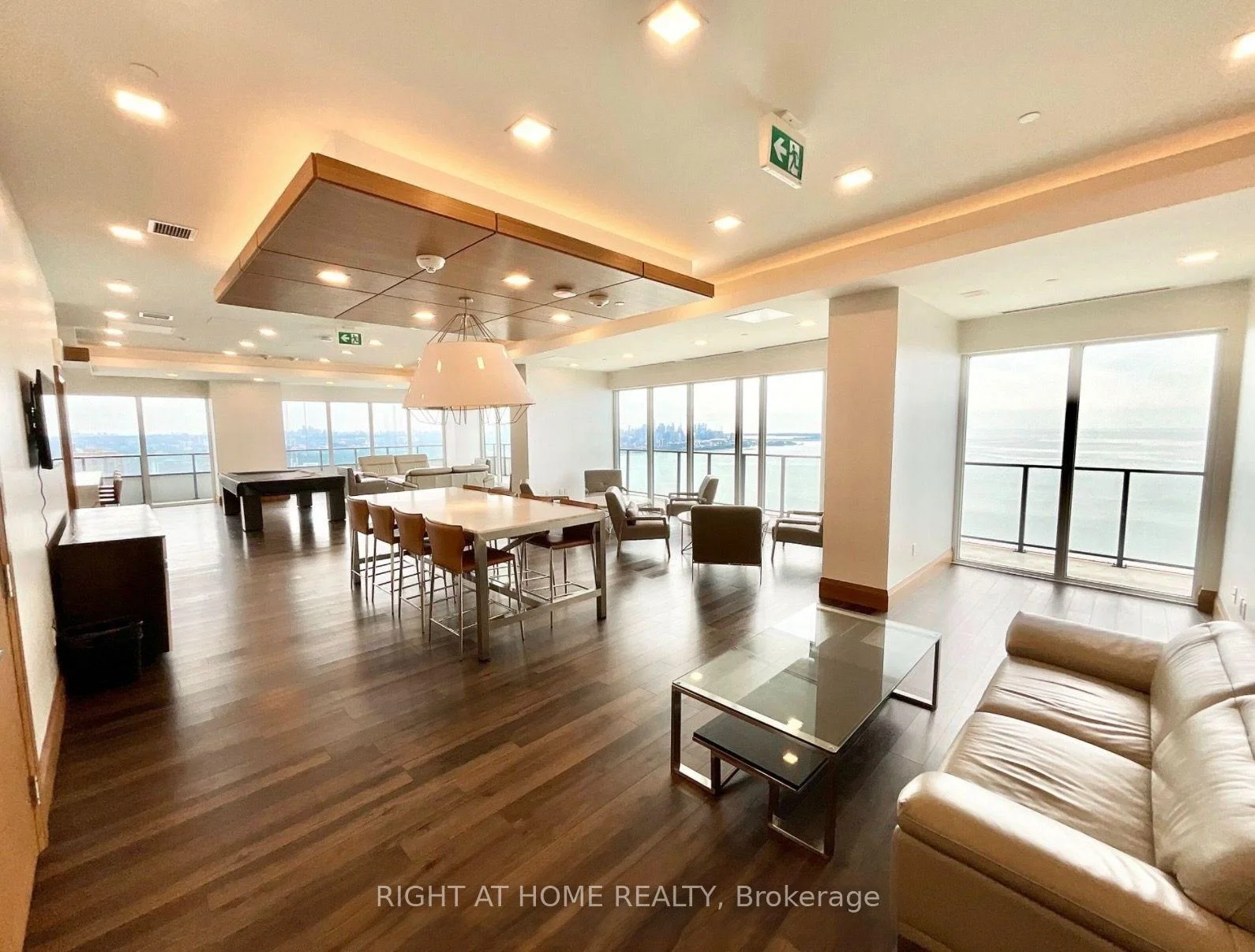 Photo 24 of Unit LPH02B, 20 Shore Breeze Drive, Etobicoke, Mimico — HOMEH