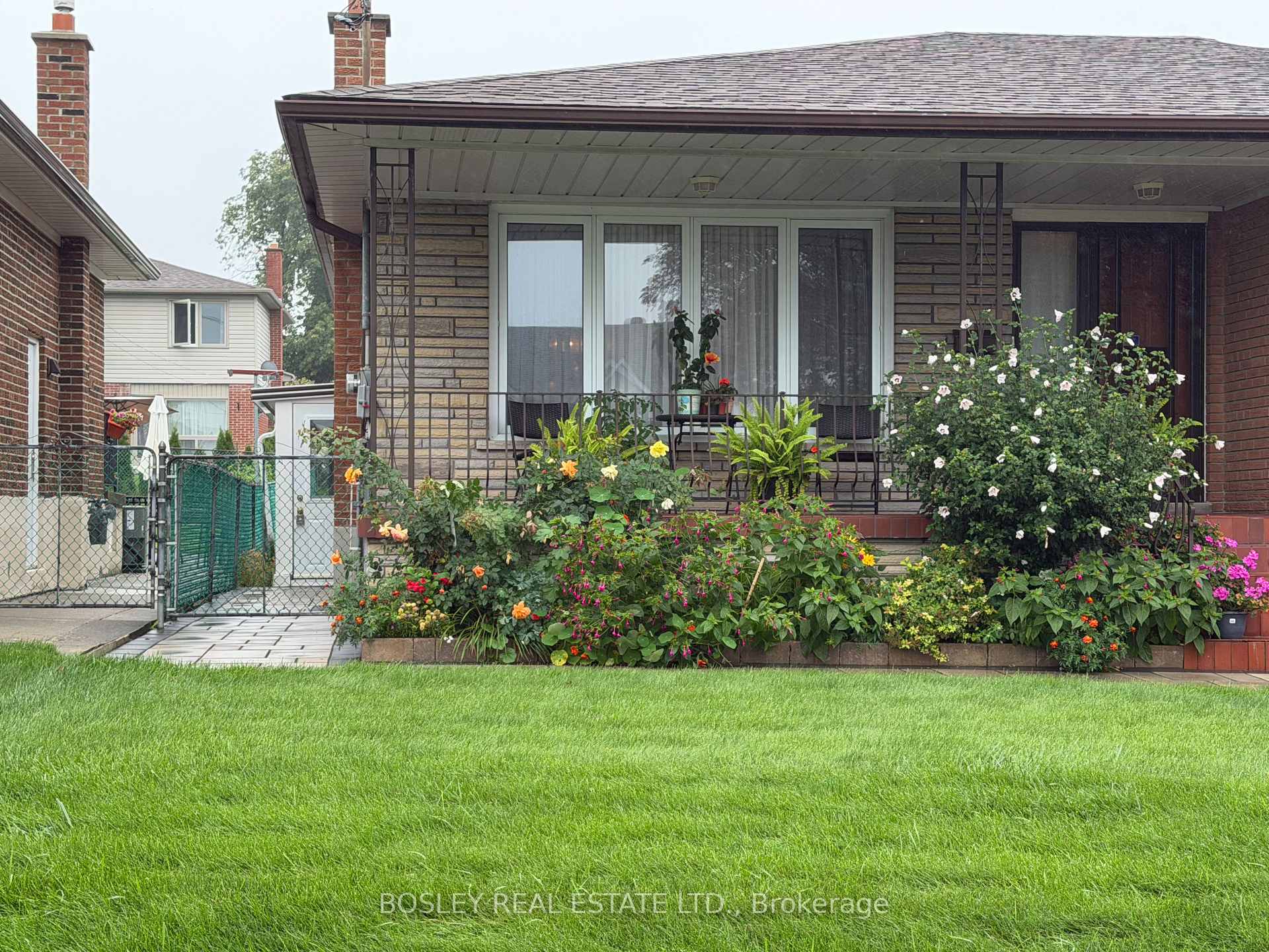 Photo 10 of Unit Lower, 63 Ernest Avenue, North York, Pleasant View — HOMEH